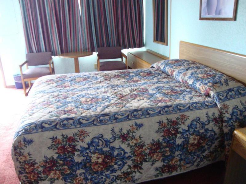 Budgeteer Motor Inn Angola Chambre photo